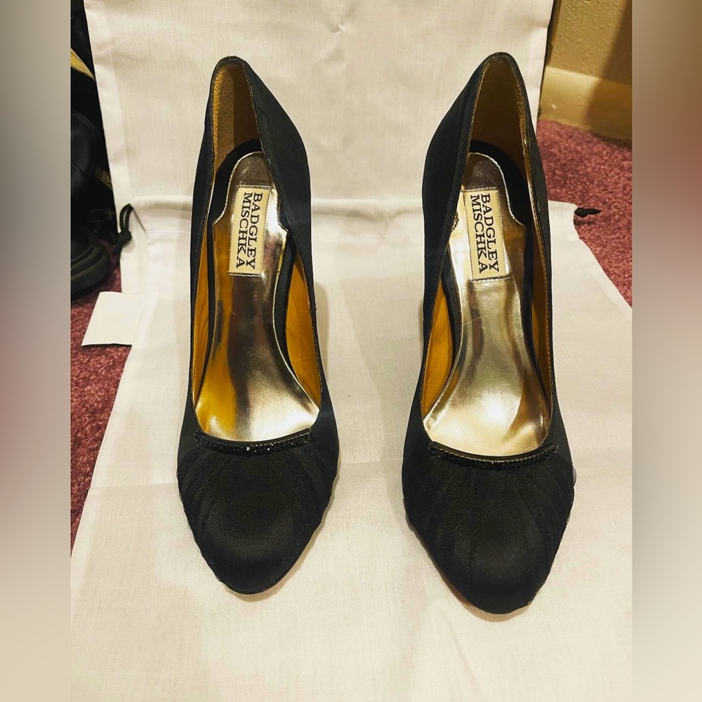 Black Badgley Mischka high hells size 6 1/2